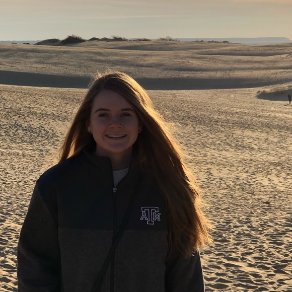 Meet your Posher, Kailey - Picture 1 of 1